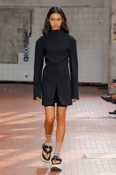 Look 43